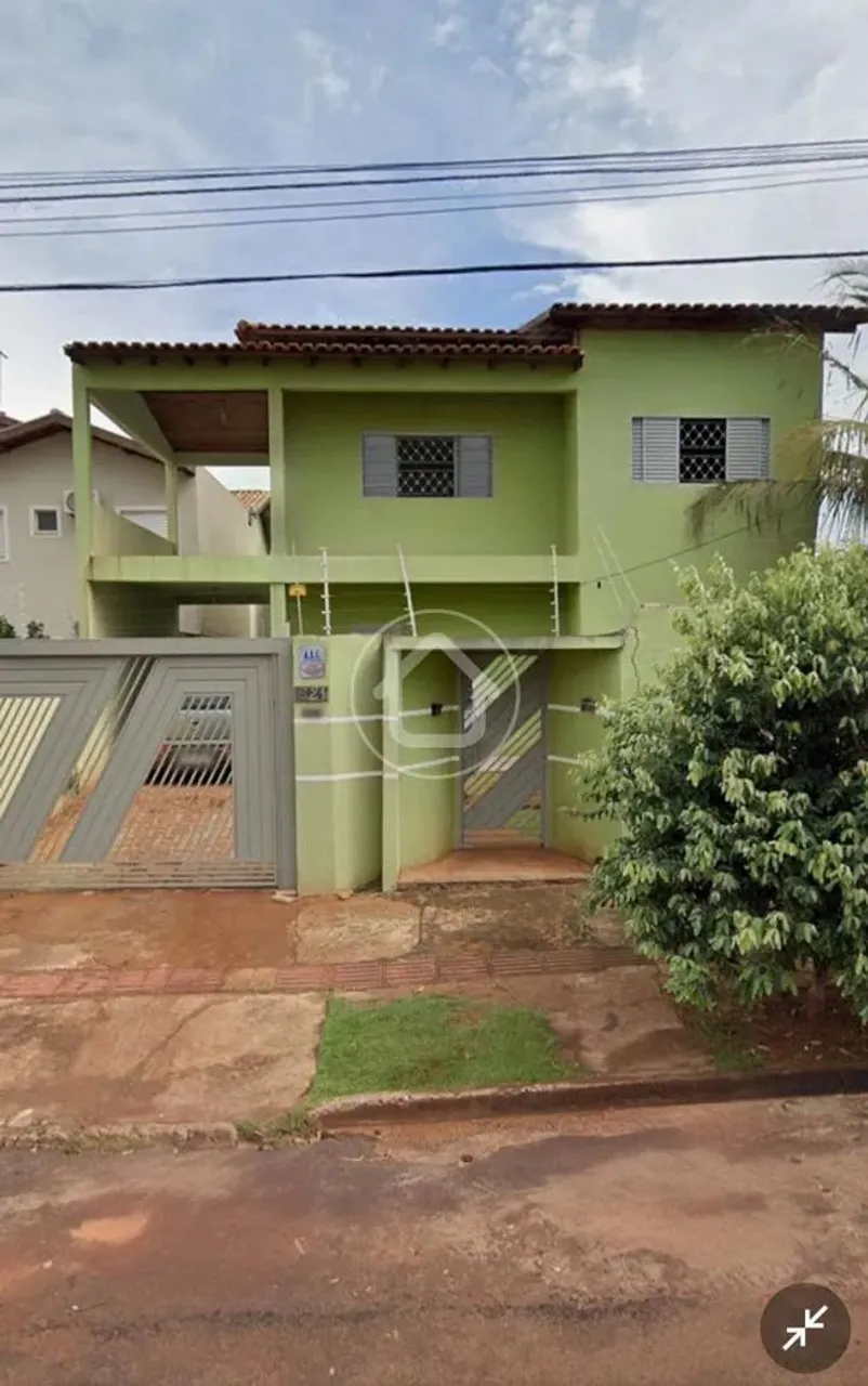 SOBRADO COM 6 DORMITORIOS SENDO 4 SUITES