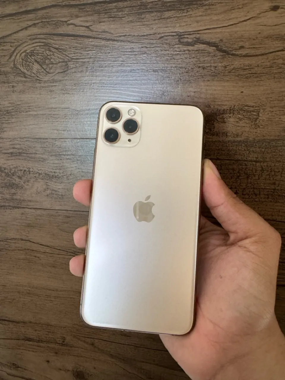 iPhone 11 Pro max Dourado - 64gb