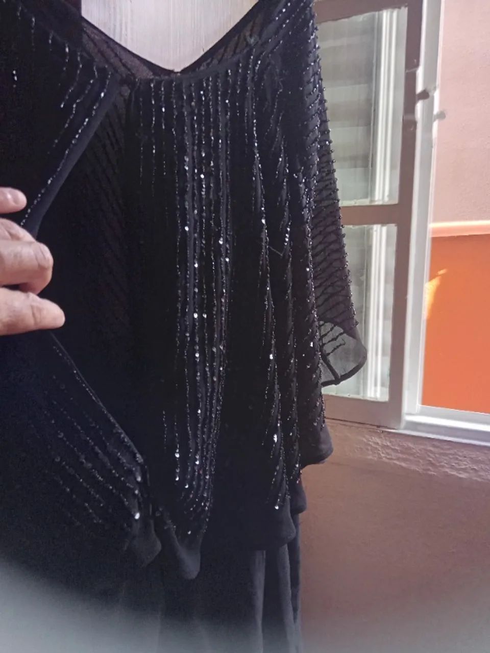 Maravilhosa roupa para baladas e festas , em seda com forro e lindo decote ... - Foto 5