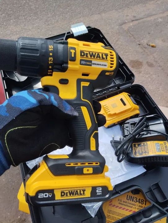 Furadeira e Parafusadeira Dewalt 20V - Foto 3