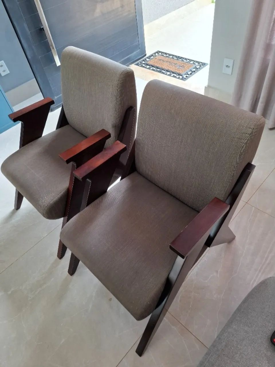 Poltronas de Design Moderno - Conforto e Elegância - Foto 3