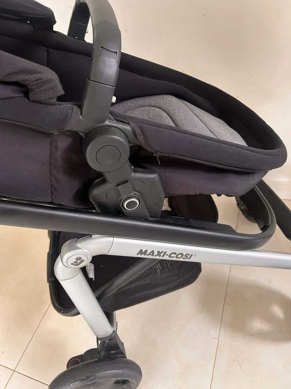Carrinho + bebê conforto Maxi Cosi  - Foto 3