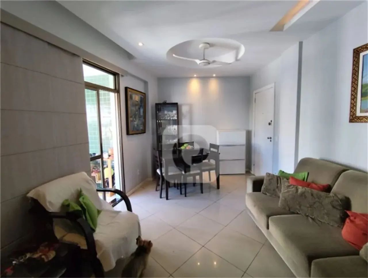 Sala dois quartos com varandão junto ao metrô! - Foto 5