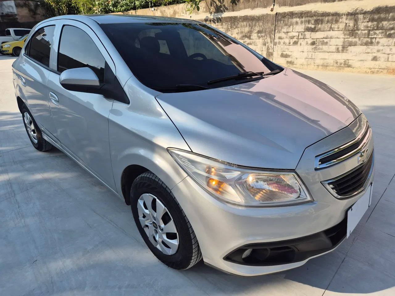 Onix lt 1.0 2014 GNV impecável 