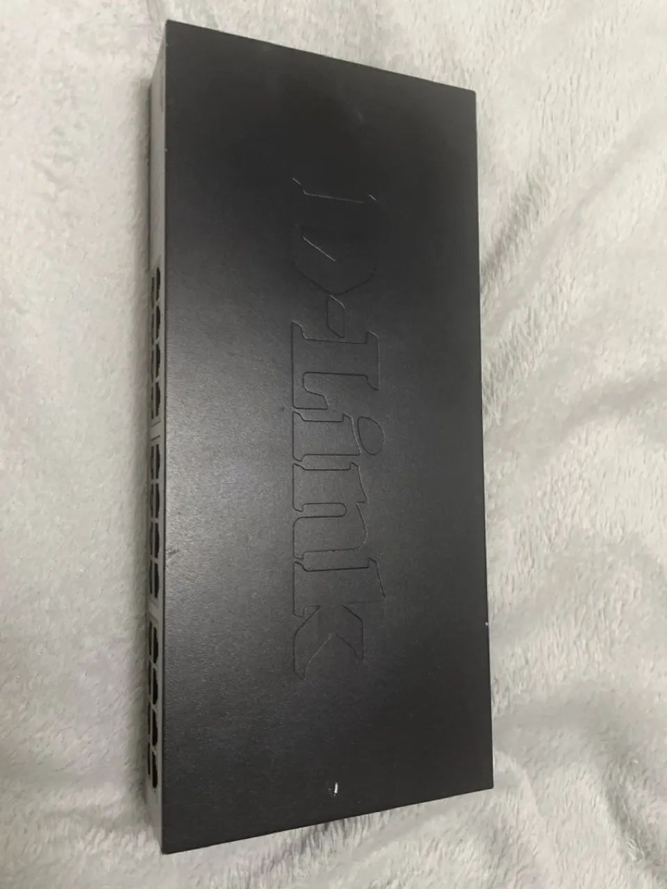 VENDO Switch de rede D-link Des -1024D com 24 10/100 MBPS - Foto 2