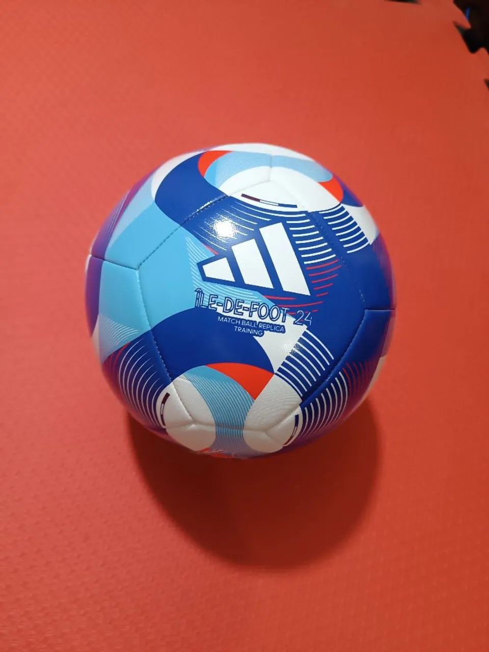 Bola de futebol campo Adidas França 2024 olimpíadas 