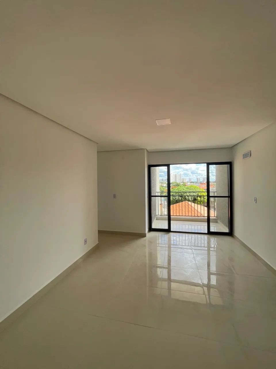 ALUGO EAST SIDE  