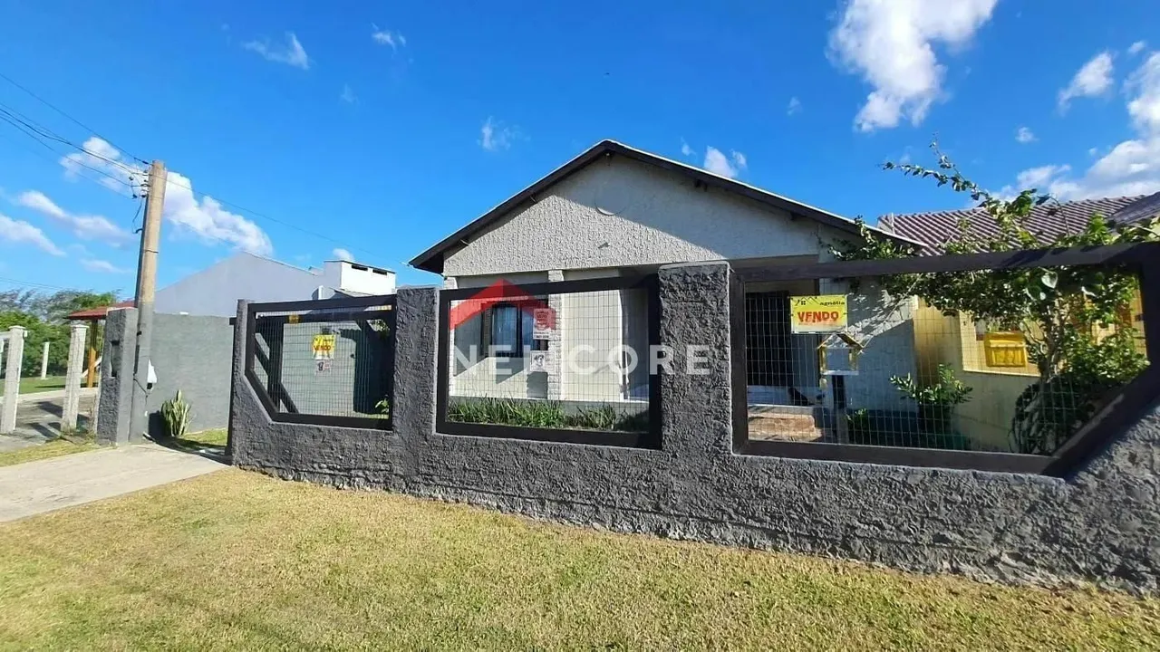 Casa em Avenida Rio Grande - Centro - Imbé/RS