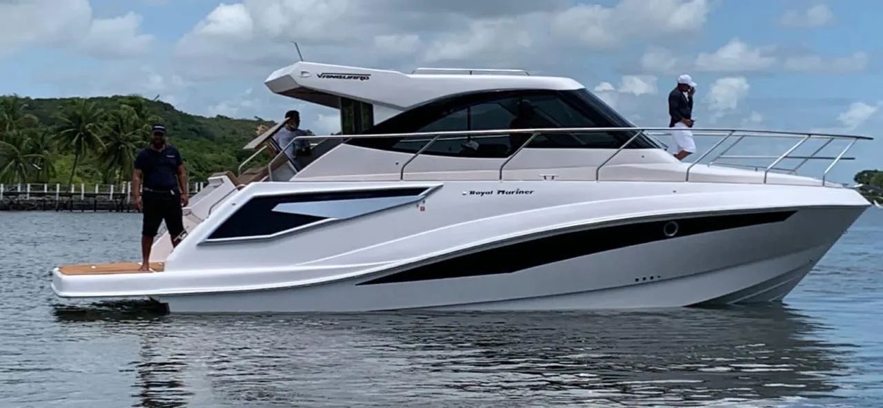 Lancha royal mariner 40 pés ano 2022 praticamente zero 179h de uso  - Foto 5