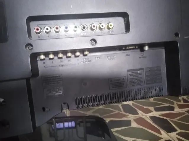 Tv Philips de 40 polegadas LCD modelo 40pfl3605d/78 - Foto 4