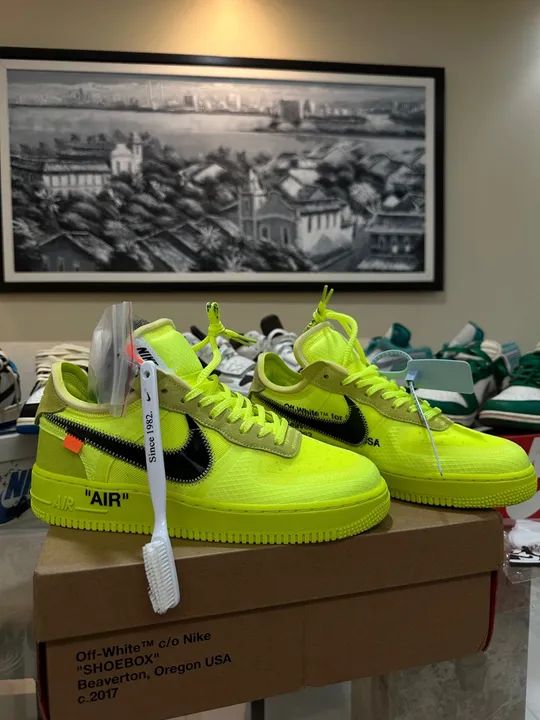 Tênis Nike Air Force 1 Off-White - Amarelo