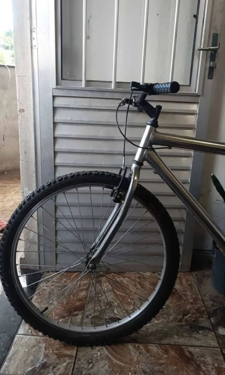Bicicleta cromada  - Foto 3