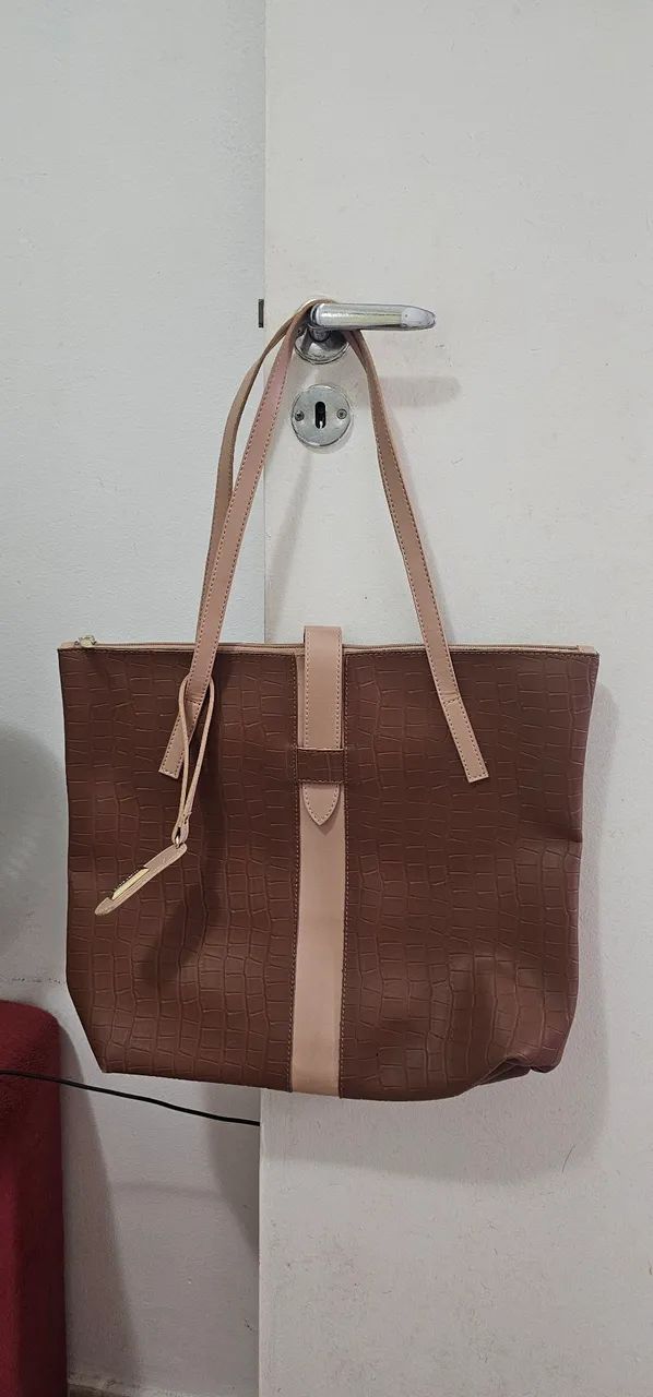 Bolsa couro fino (nunca usada)