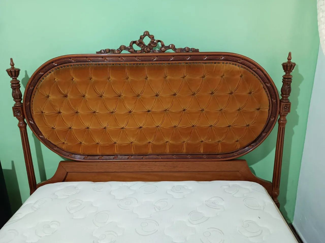 Cama madeira + colchão  - Foto 2
