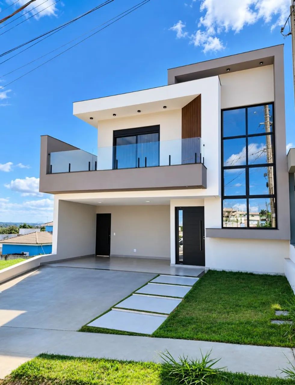 Casa com móveis planejados e piscina Campos do Conde Sorocaba 