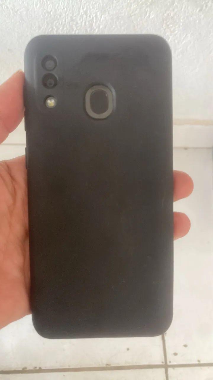 Samsung A20. 32GB - Foto 2