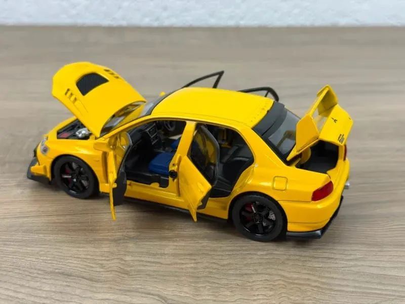 Miniatura Mitsubishi Lancer Evolution Ix Amarelo 1:32 Com Som E Luz - Foto 3