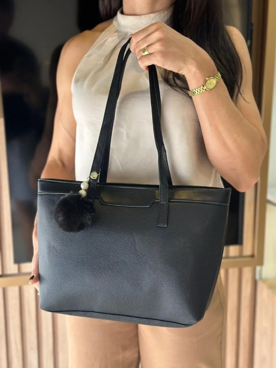 Bolsa Lolla Feminina Grande Chaveiro Pompom - Foto 2