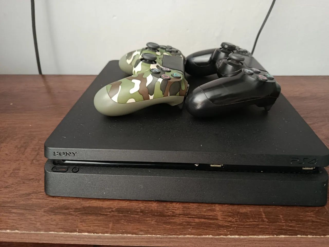 Vendo ps4 + 02 controles, completo!!!!! - Foto 2