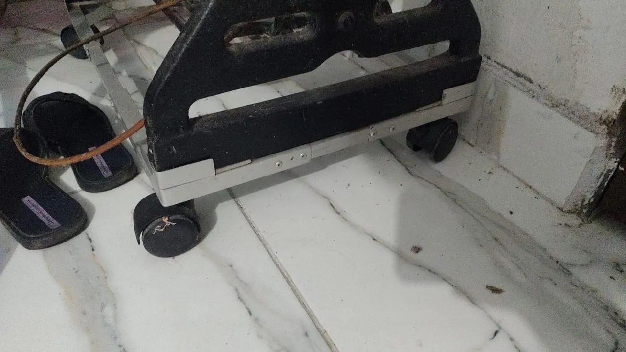 Máquina de costura manual  - Foto 3