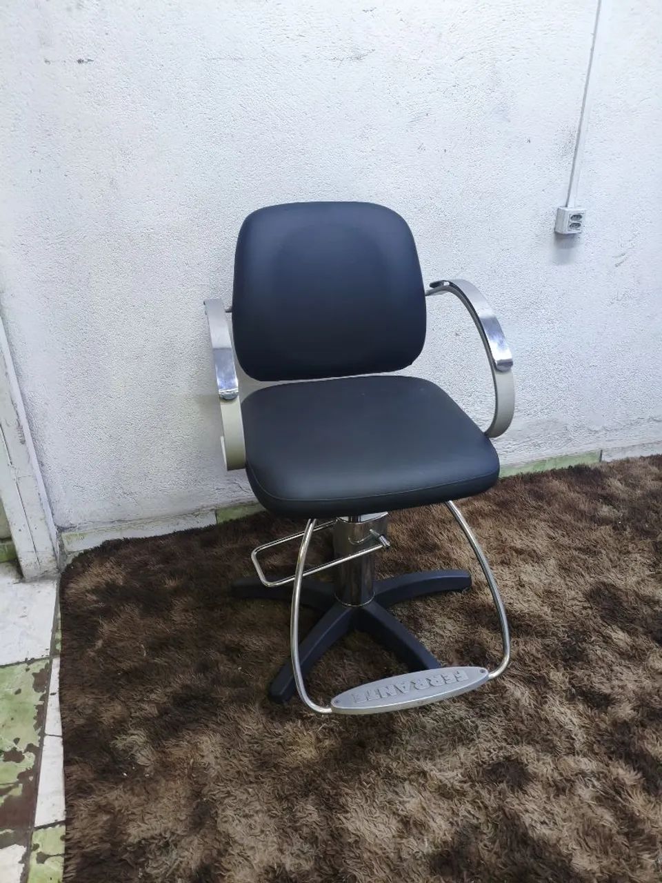 Cadeira para Corte Cabelo - Hidráulica Usada 
