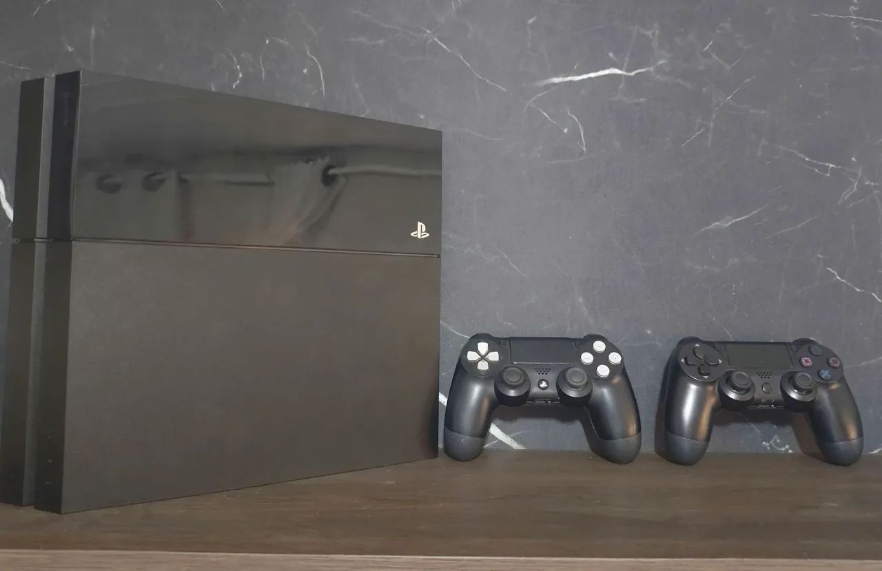 Ps4 1tb versão 12.02 com 24 jogos 
