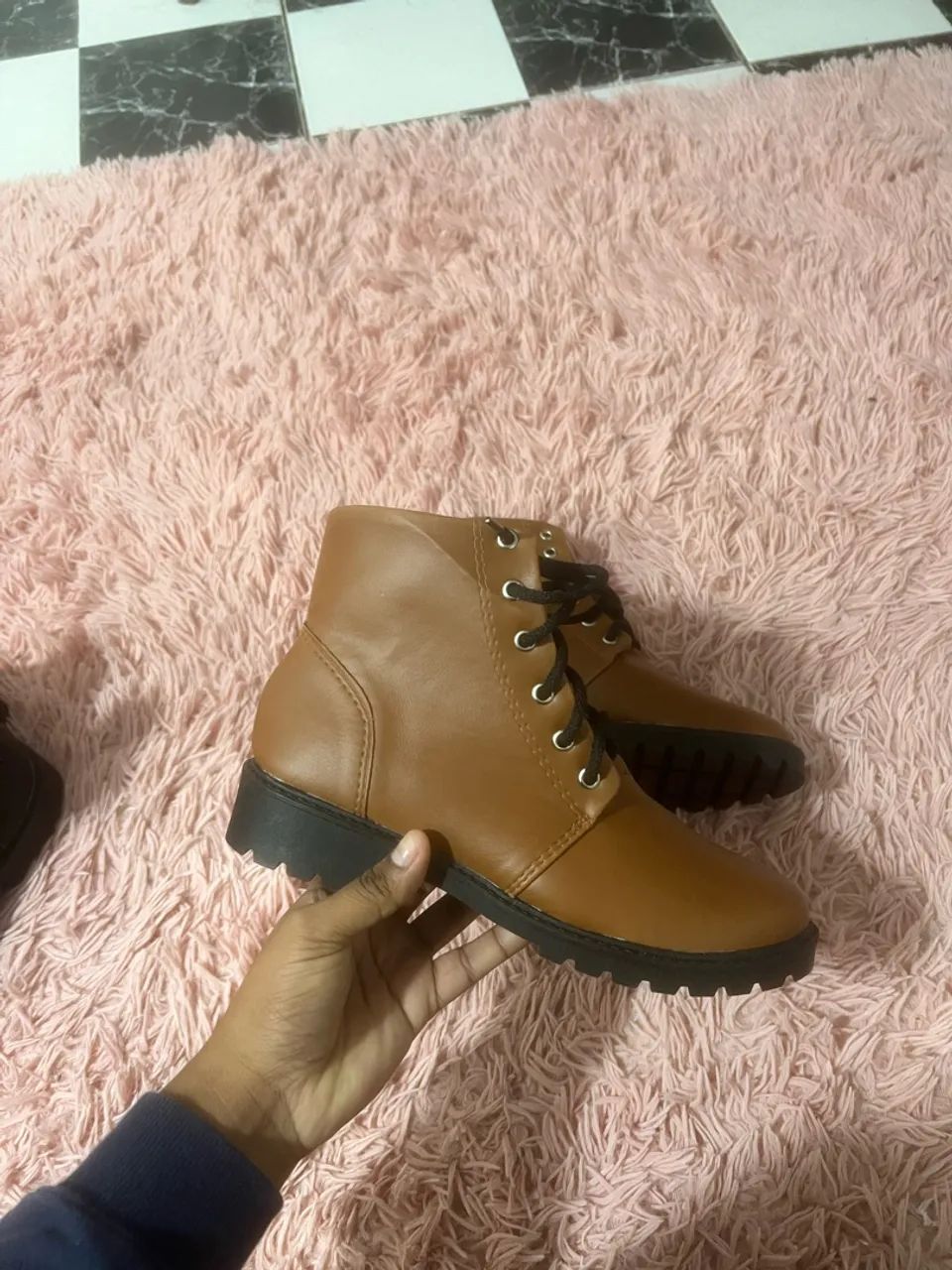 Vende-se bota 