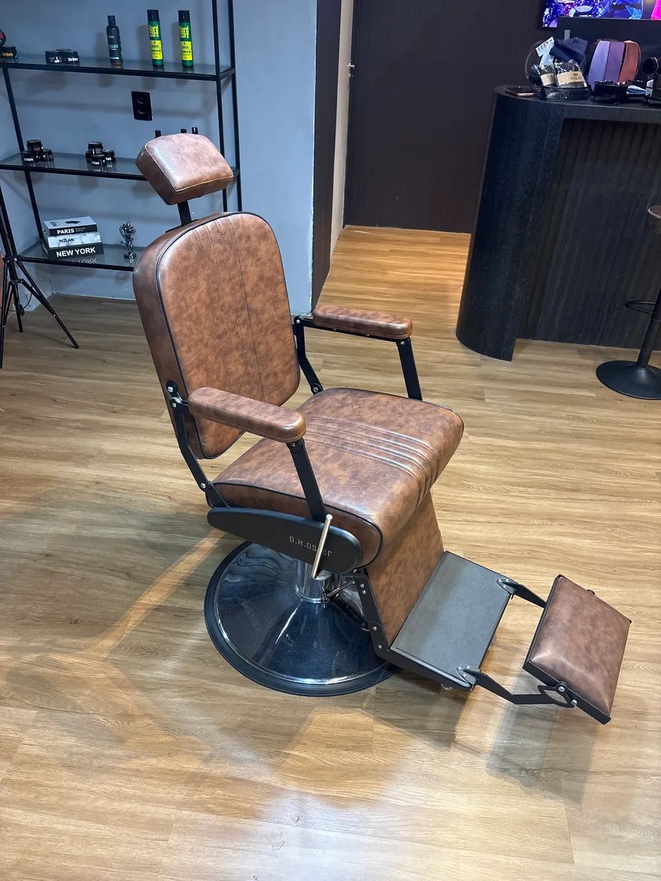 Cadeira de barbearia alto padrão  - Foto 3