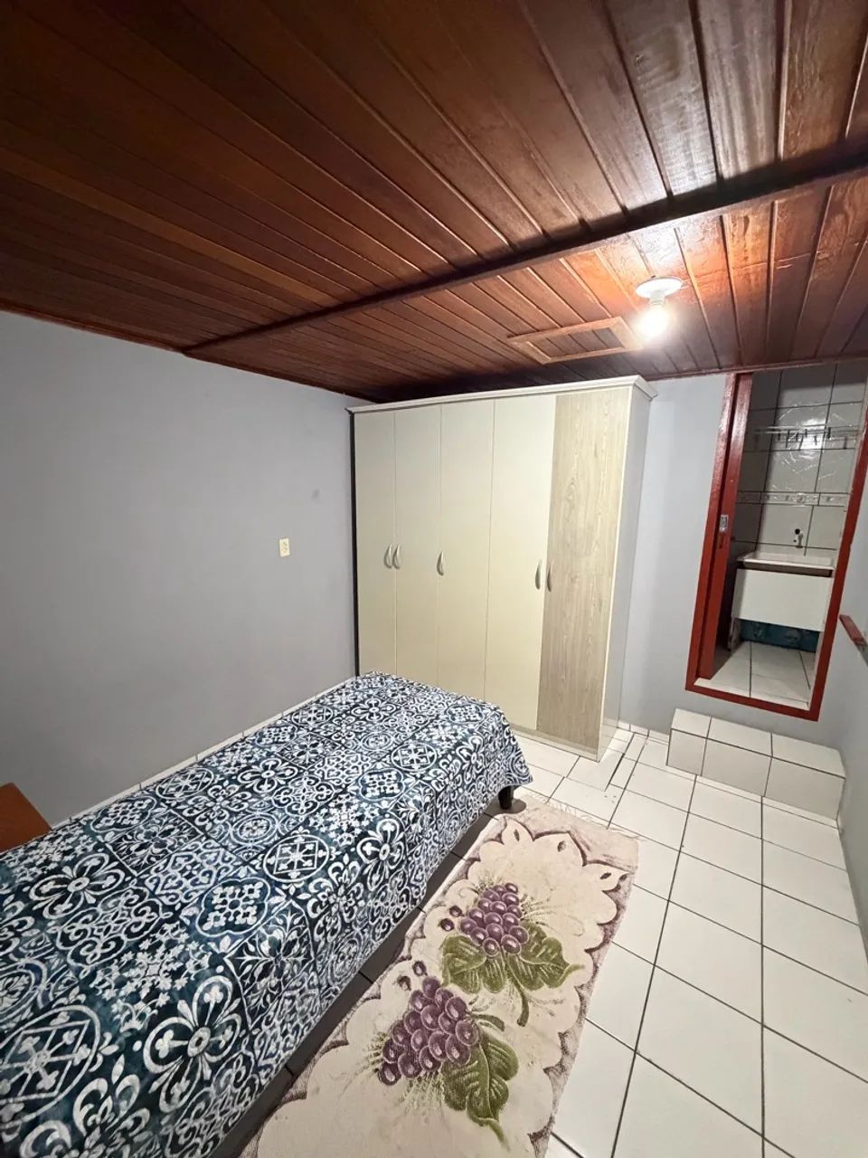 ALUGA-SE KITNET - EXCLUSIVAMENTE PARA MULHERES - Foto 5