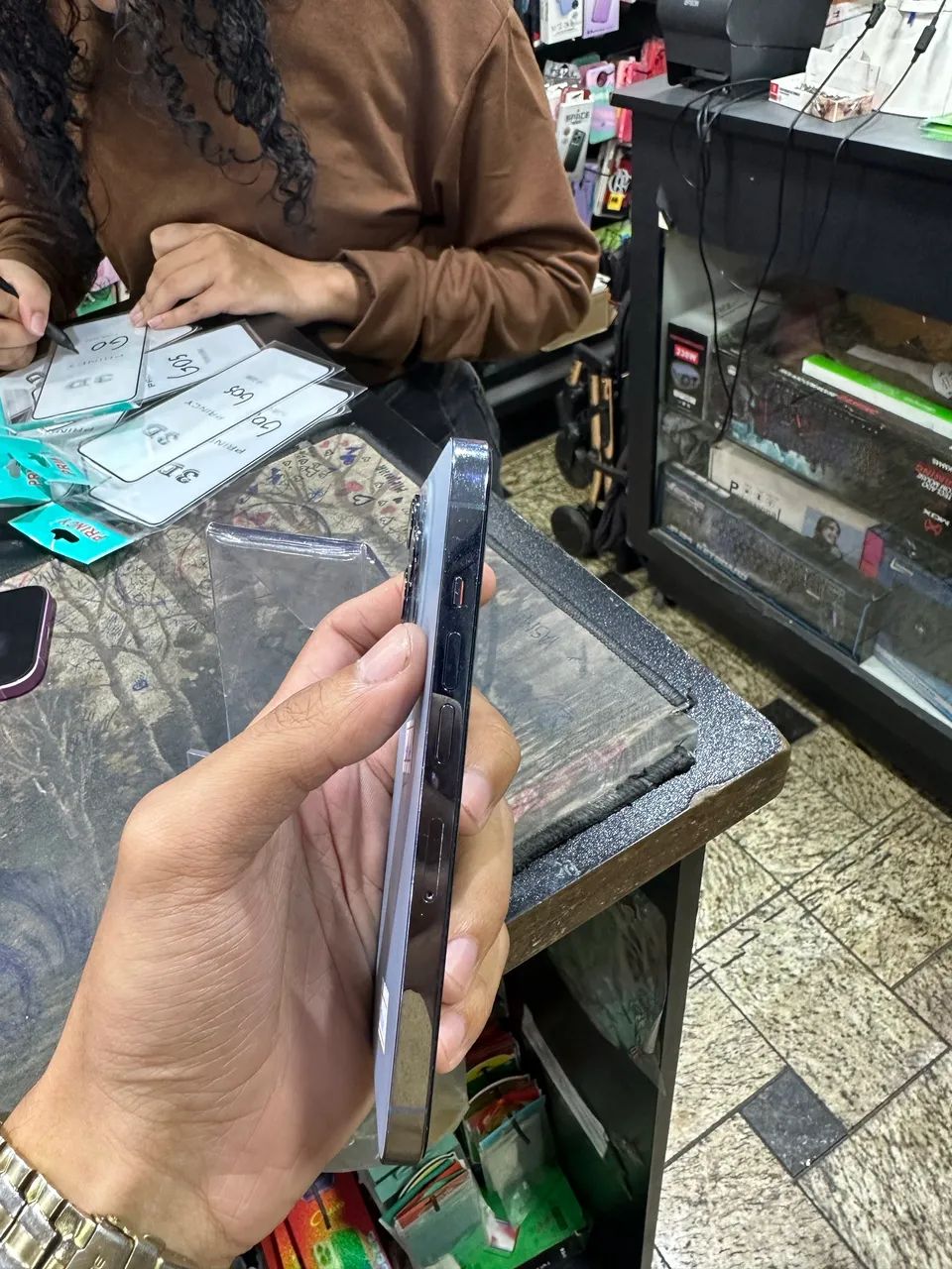 IPHONE 13 pro todo original - Foto 3
