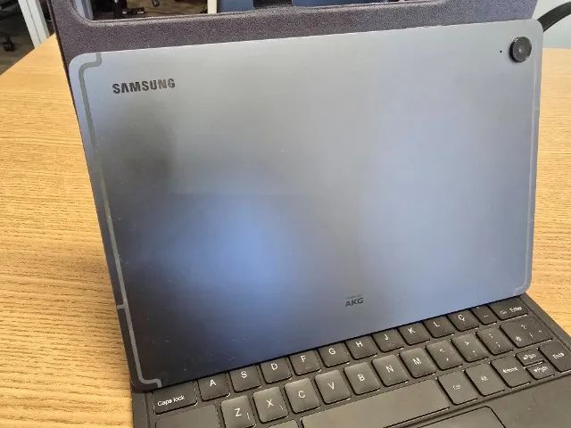 Samsung Tablet S9 FE 5G 128 GB + capa com teclado retroiluminado - Foto 3