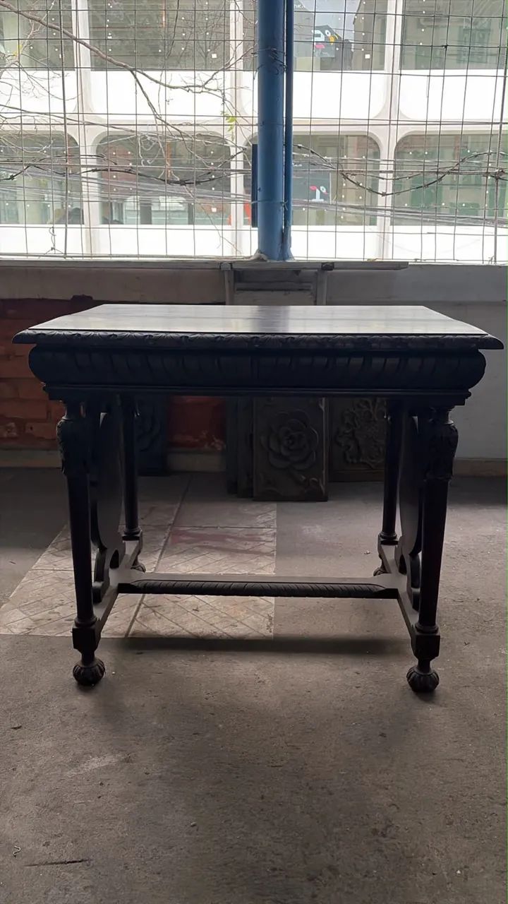 Mesa Estilo Gótico Vitoriano de carvalho ebonizado