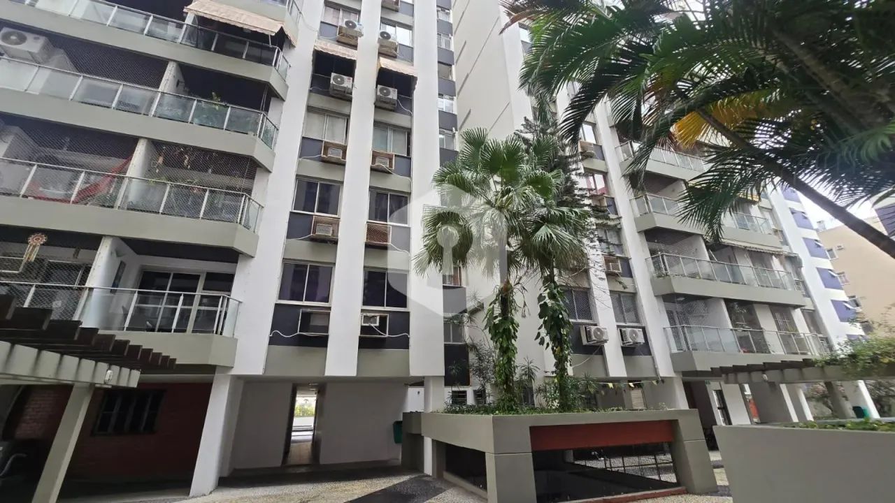 Apto de 3qtos refromado, com infra total e 2 vagas!