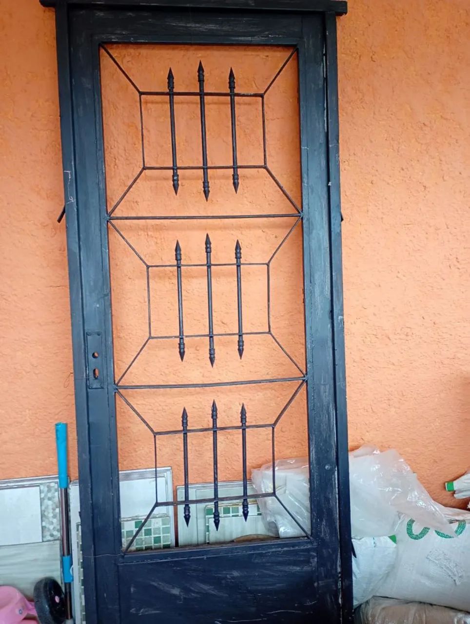 Porta de ferro com batente não é o esse cara que eu fui lá fazer o serviço para ele hoje
