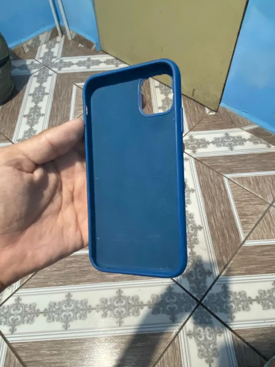 Capinha azul escuro IPhone 11  - Foto 2