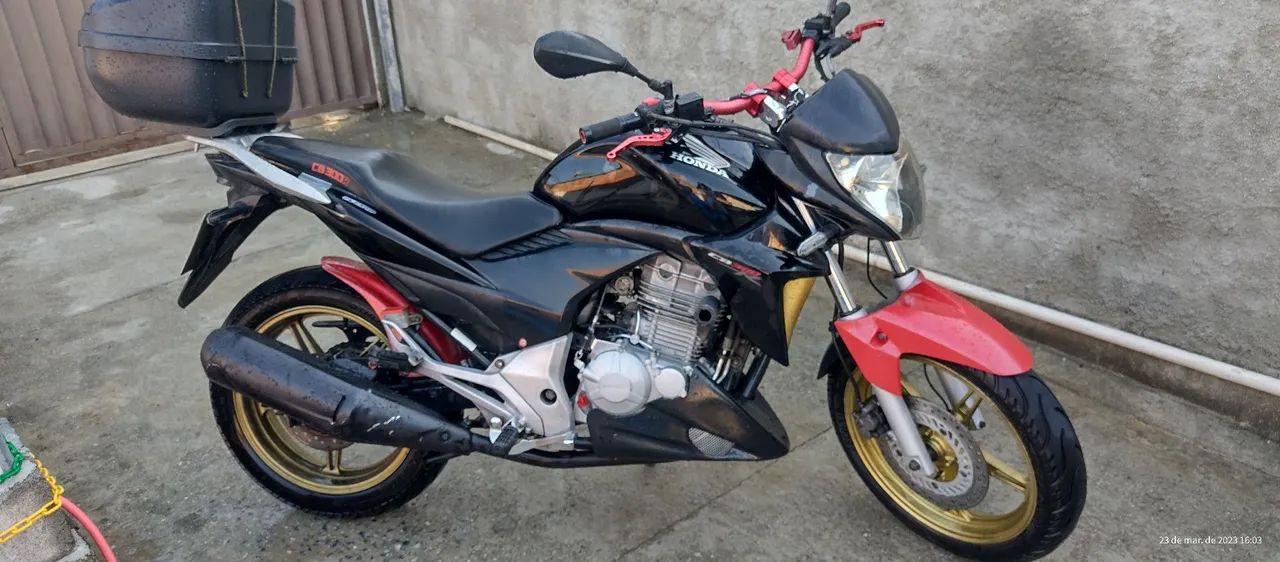 Cb300r baixo km 