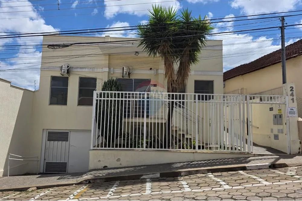 Extraordinário Espaço Comercial no Centro de Passos - Foto 2