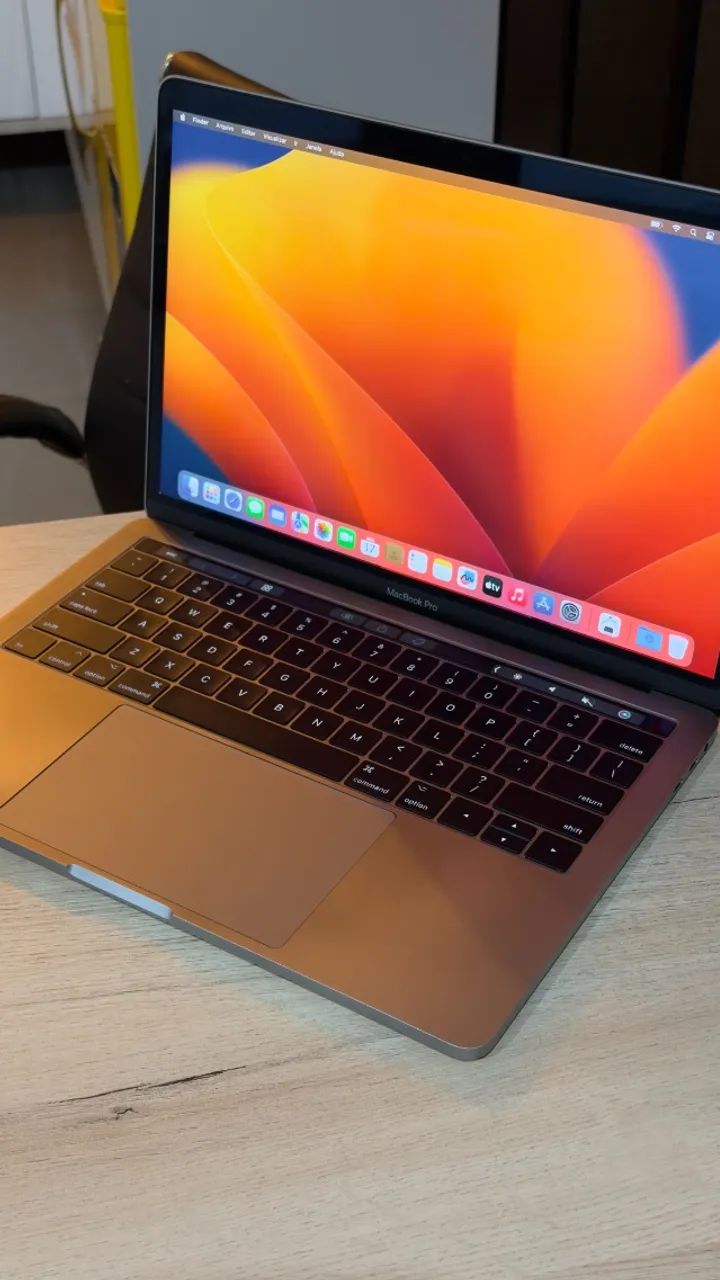 MacBook Pro 2017 | 16GB Ram | Intel Core i7 | 256GB SSD | TouchBar