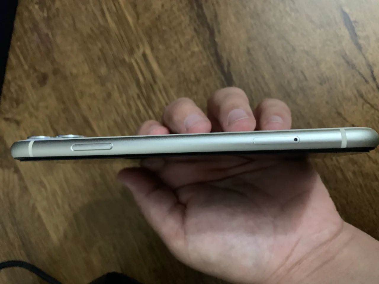 IPhone 11 64GB seminovo na cor branco.  - Foto 2