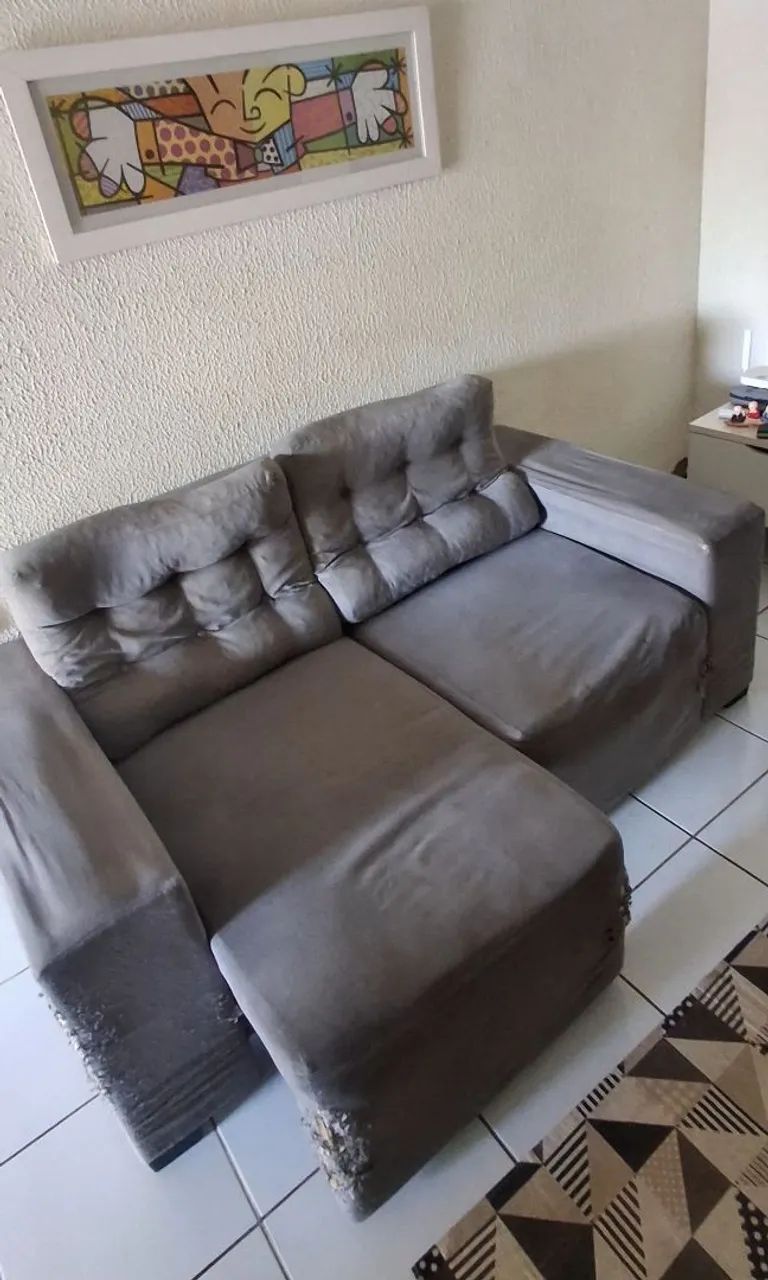 Sofá retrátil usado, para reformar.
