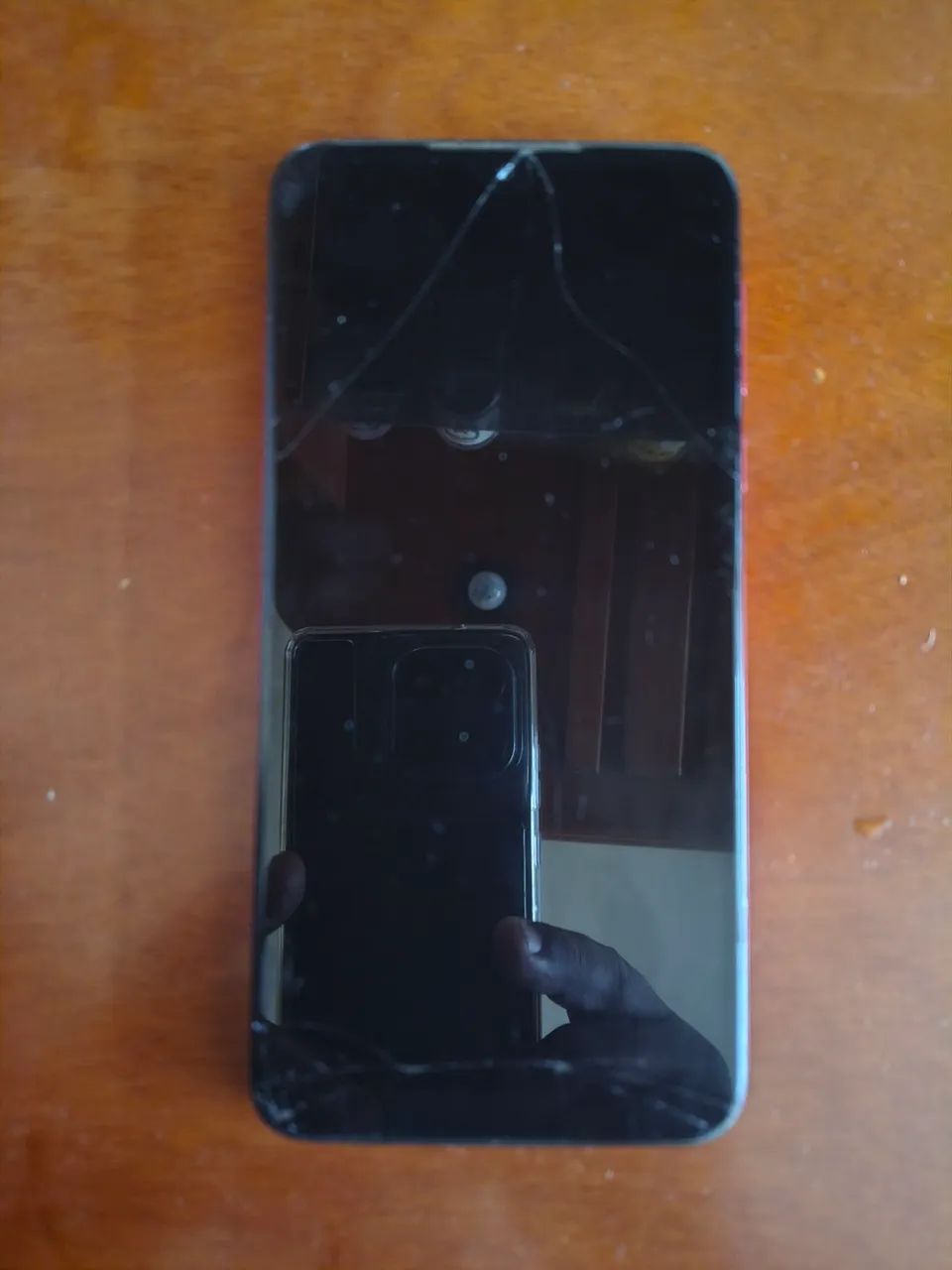 Celular Motorola One com Defeito 