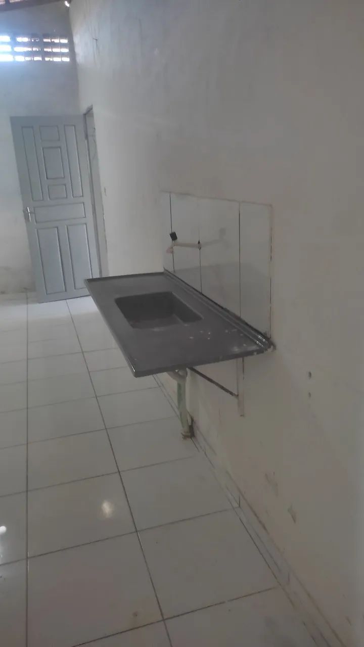 Alugo casa pequena 400,00 - Foto 2