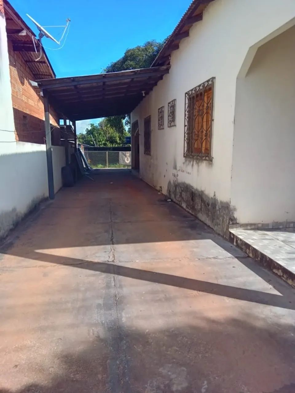 Casa para alugar - ampla, murada e com área de lazer - Foto 3