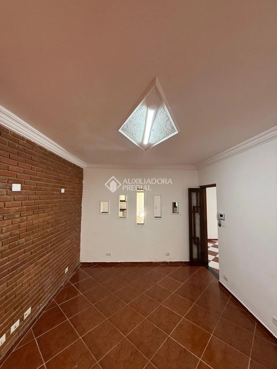 Casa Comercial com 231m² 3 dormitórios sendo 1 Suíte no bairro Campestre