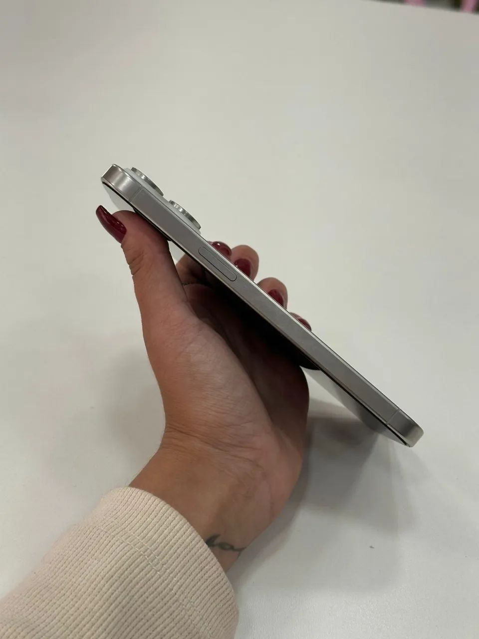 VENDO IPHONE 15 PRO MAX IMPECÁVEL  - Foto 2
