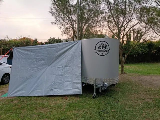 Vendo Trailer Camper 2025, pouco uso e documentação em dia - Foto 4