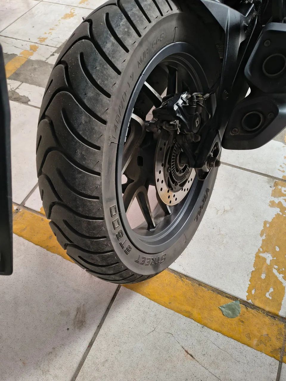 BAJAJ 400  - Foto 4