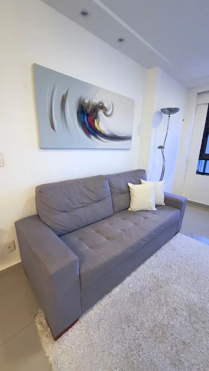 Vendo Sofá 3 Lugares Cinza Claro em Linho - 2,00m.