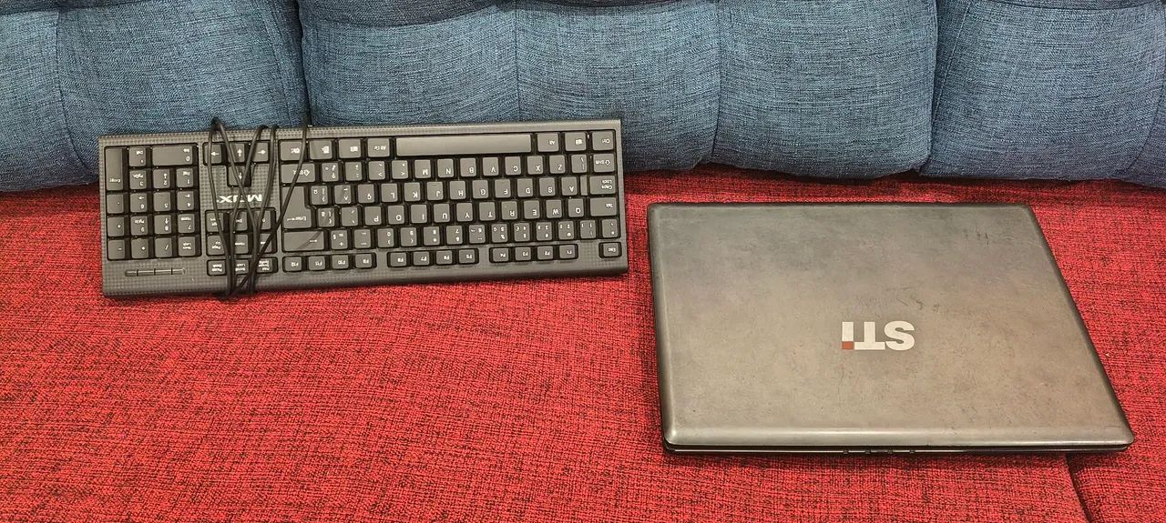 Notebook STI usado (para peças)