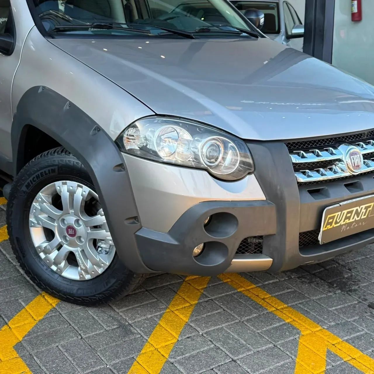 Fiat Strada Adv. Ext. 1.8 Locker Dual.flex CE 2012 - Foto 2